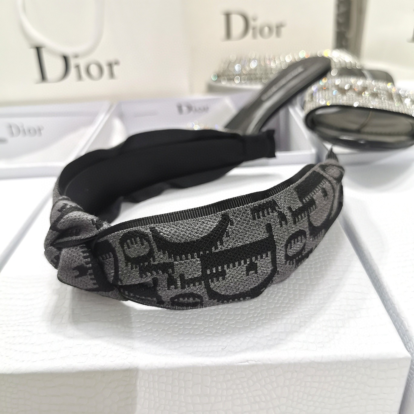 激安価格の Dior - ディオール カチューシャ カチューシャ - skconcept.com